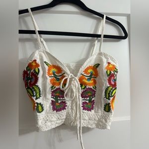 Sadie & sage tank top with embroidery size M
